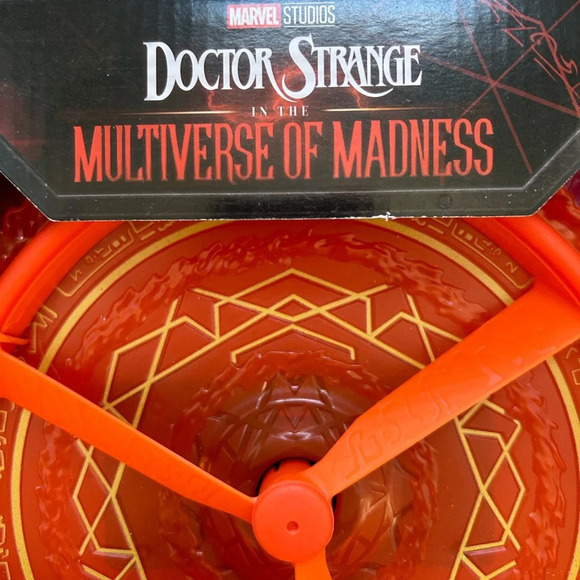 Dr. Strange Toy Magic - Picture 3 of 3